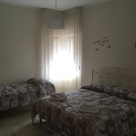B&B Al Campanile Таранто Екстериор снимка