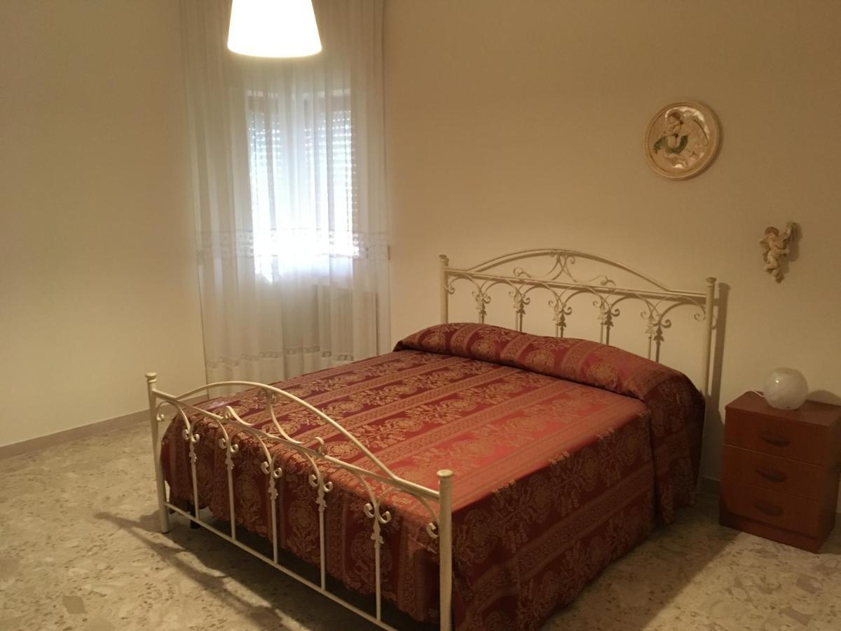 B&B Al Campanile Таранто Екстериор снимка