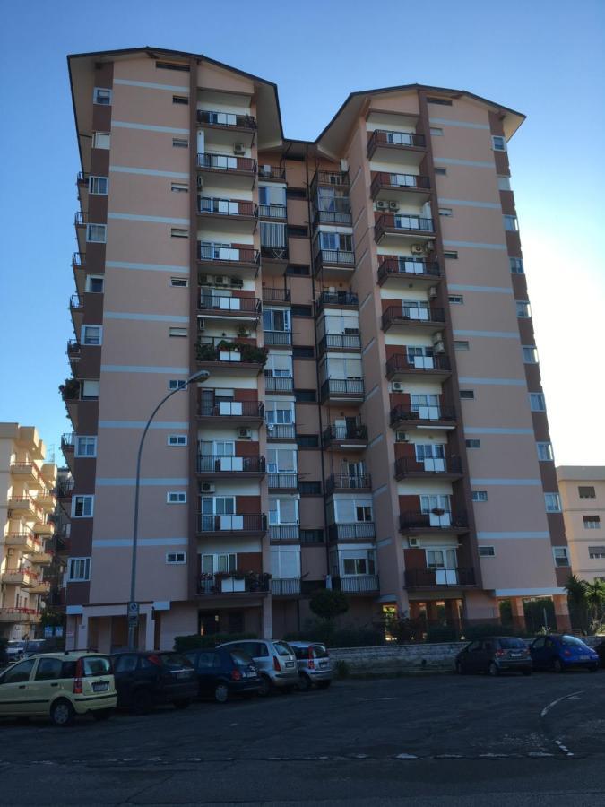 B&B Al Campanile Таранто Екстериор снимка