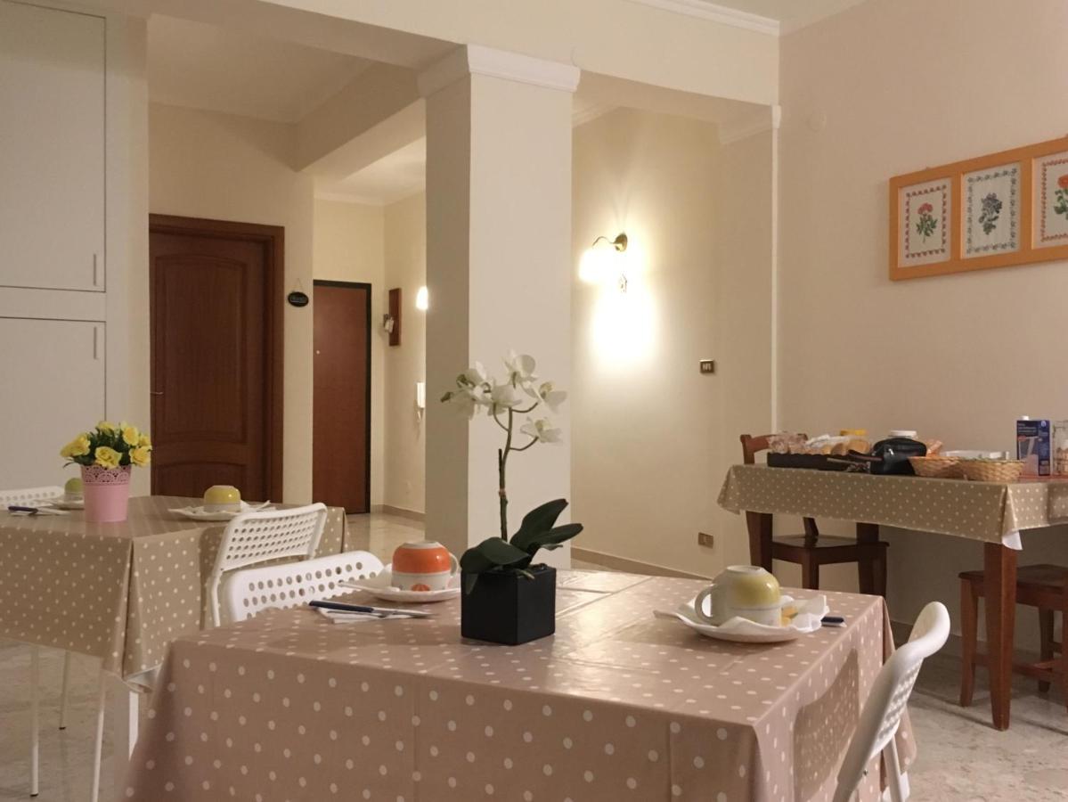B&B Al Campanile Таранто Екстериор снимка