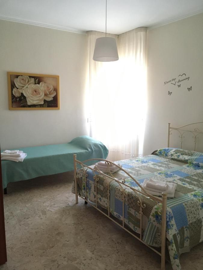 B&B Al Campanile Таранто Екстериор снимка